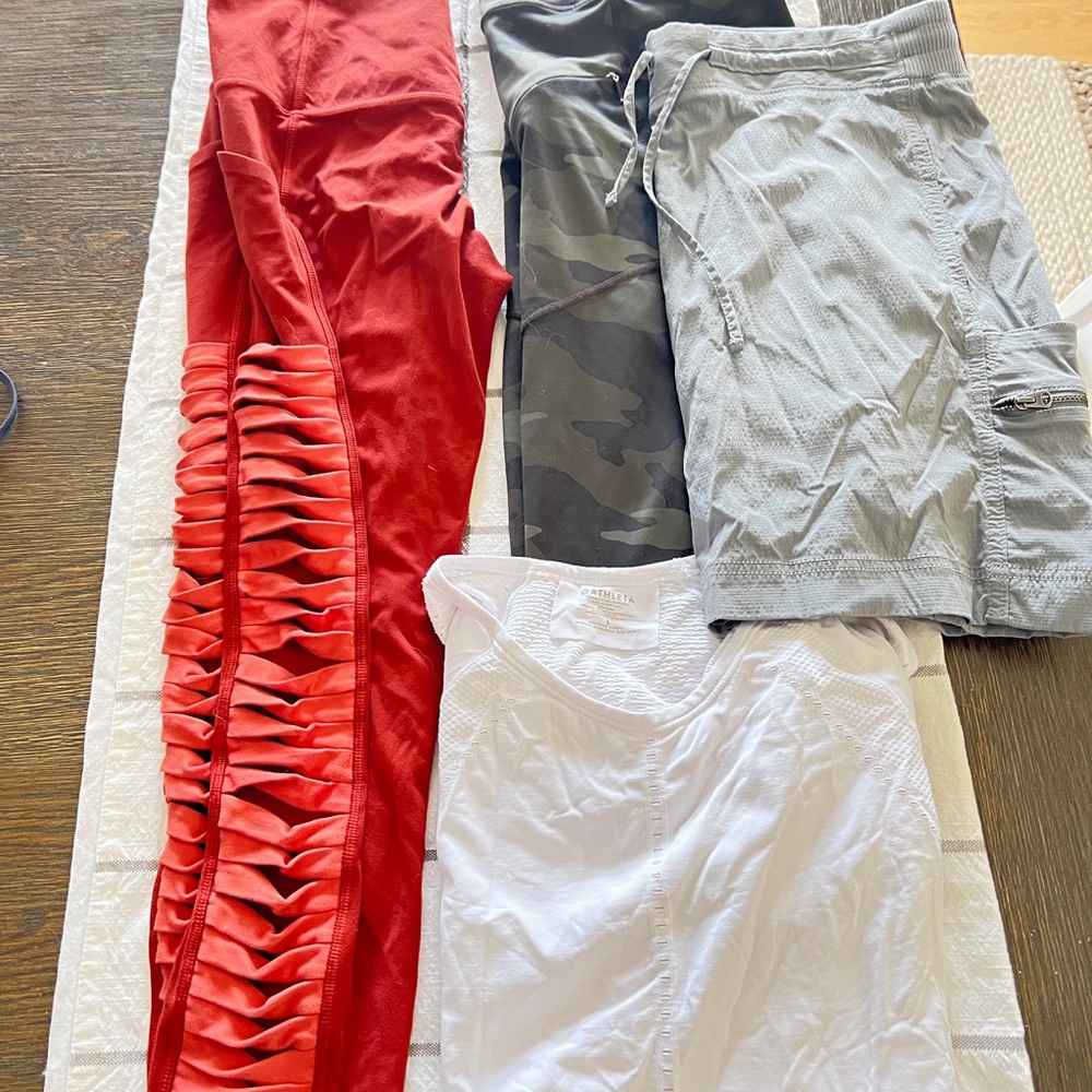 Excellent used condition Athleta closet clean out.